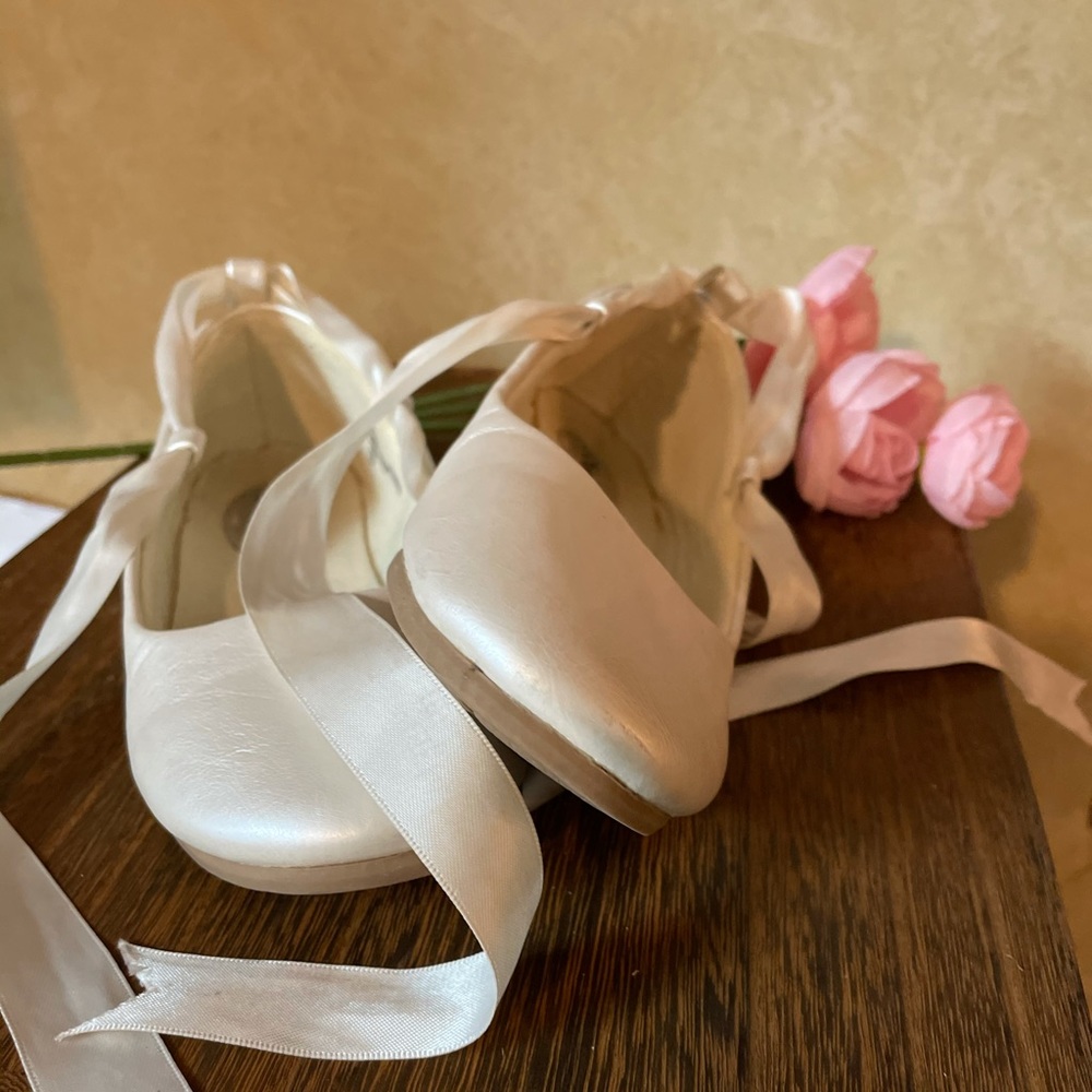 Adorable Olivia K ballet flats